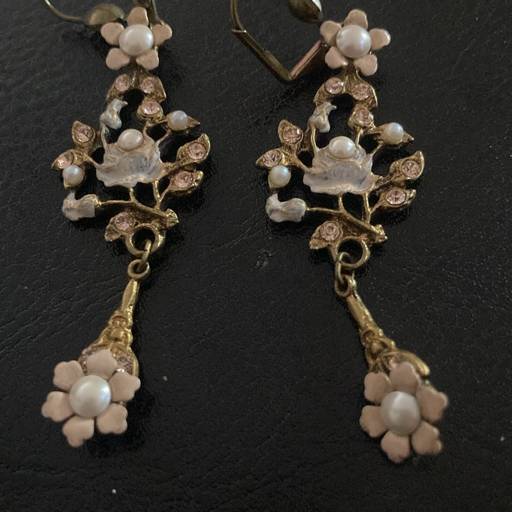 Michel Nejren Pink Crystal Chandelier Fashion Earrings with the pearl - Picture 3 of 5